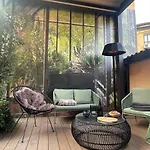 Olive Garden Stylish Studio With Cozy Terrace
